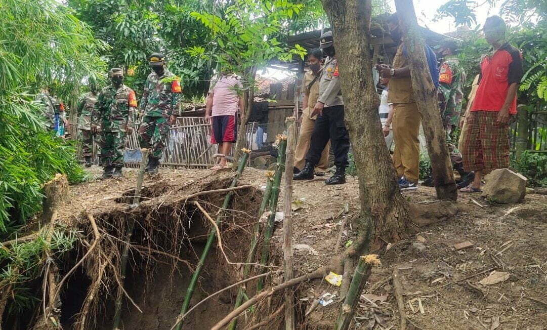 Tanggul Cimanuk Kritis