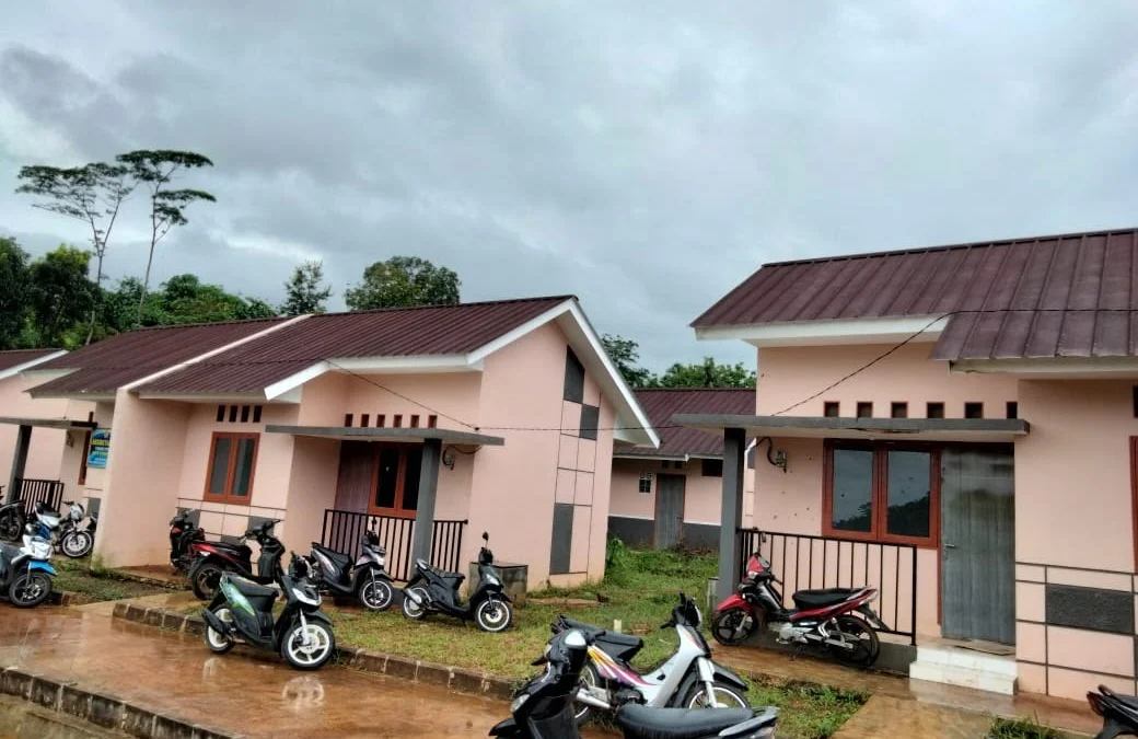 Tanah Bengkok Diganti Rp21,7 Miliar rumah-warga-kawungsari