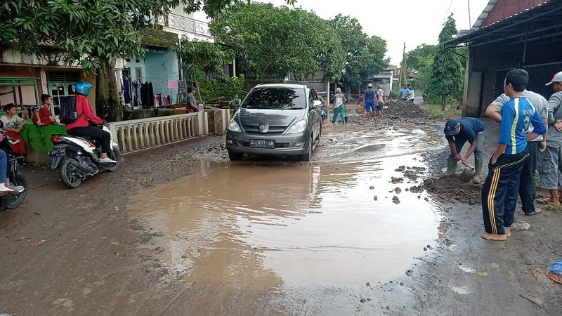 Aktivitas Galian Perburuk Jalan Argasunya