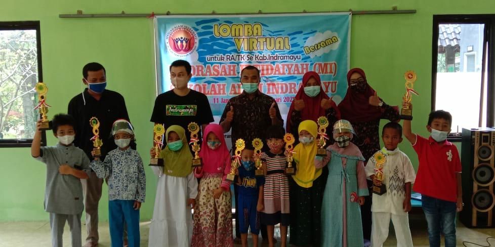 MI Sekolah Alam Sukses Gelar Lomba Secara Virtual