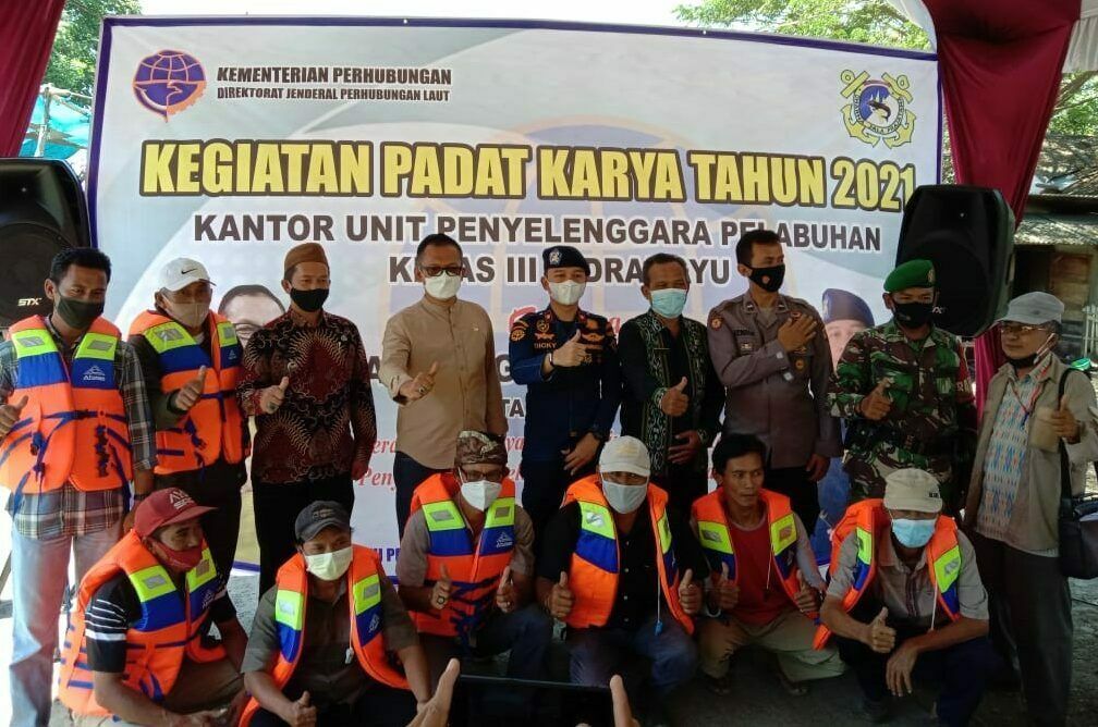 Padat Karya, Berdayakan Nelayan  