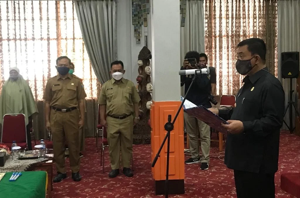 Walikota: Bekerjalah dengan Sungguh-sungguh! Walikota: Bekerjalah dengan Sungguh-sungguh!