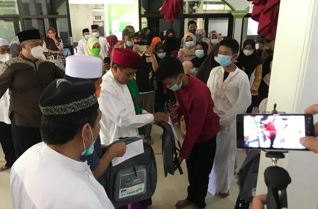 Yang Sulit adalah Keluar dari Krisis Ekonomi Yang Sulit adalah Keluar dari Krisis Ekonomi