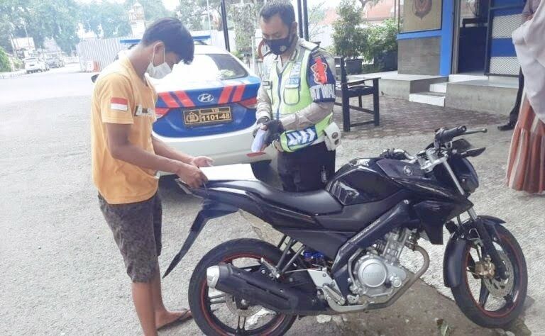 Polisi Gencar Razia Knalpot Motor Bising