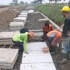 Kebut Proyek Saluran Irigasi Rentang