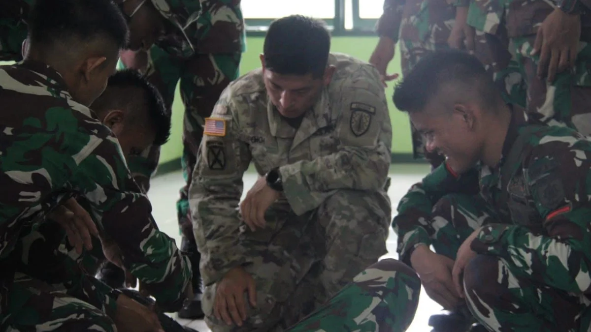 Prajurit Yonif Raider 321/GT Kostrad  Latihan Bersama Tentara Amerika