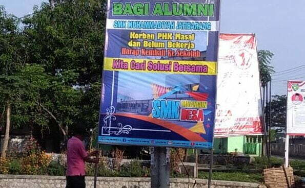 Bantu Alumni Korban PHK