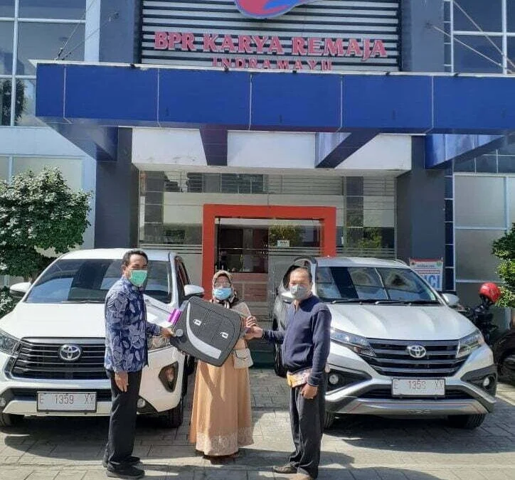 Perumda BPR KR Berikan Hadiah 2 Mobil