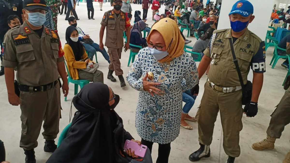 Wawali pun Harus Naik Motor ke Lokasi