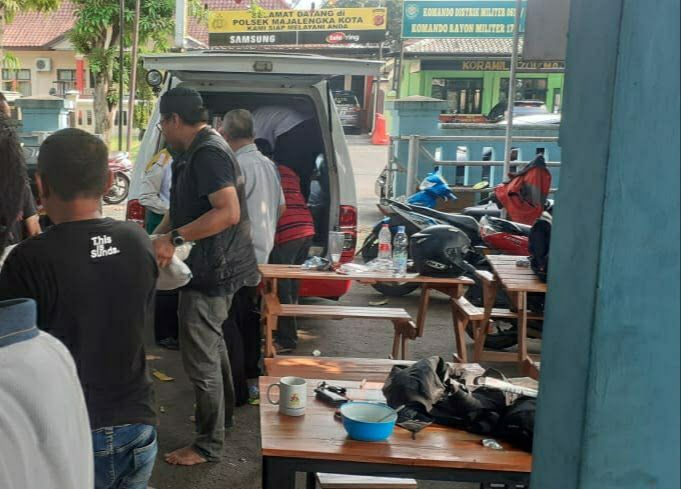 PWI dan Baznas Salurkan Beras bagi Warga Miskin PWI dan Baznas Salurkan Beras bagi Warga Miskin