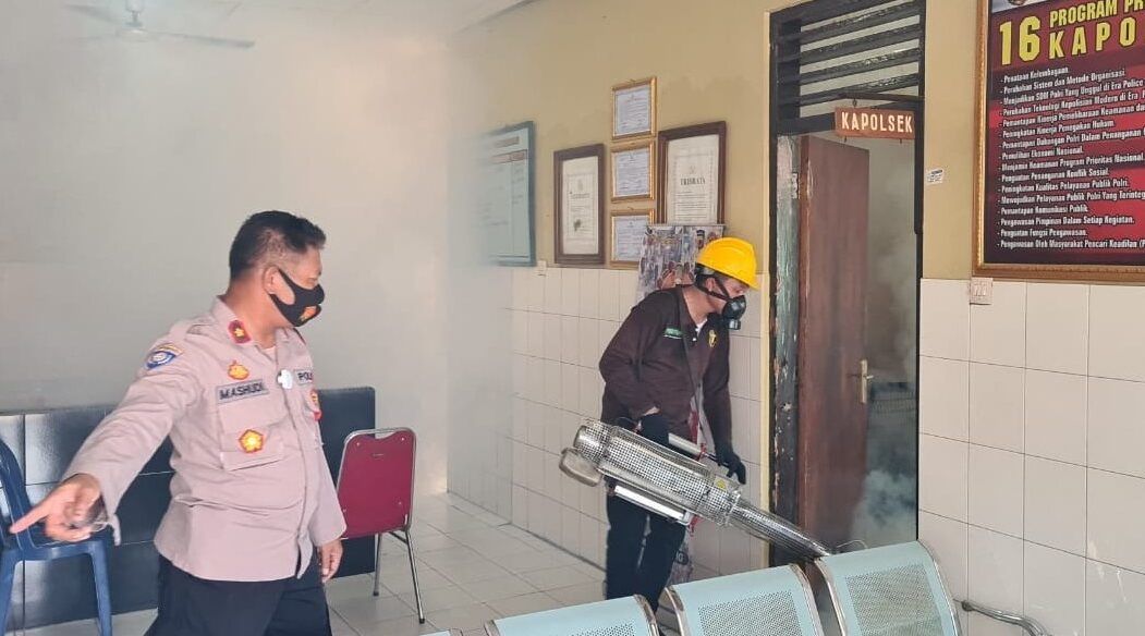 Cegah Wabah DBD, Markas Polisi Difogging