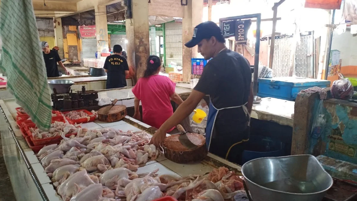 Harga Daging Masih Tinggi