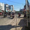 Jalan Rusak, Parkiran Semrawut