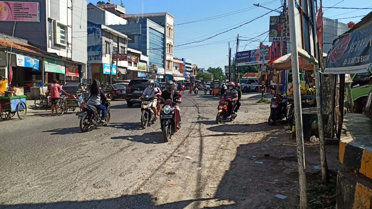 Jalan Rusak, Parkiran Semrawut