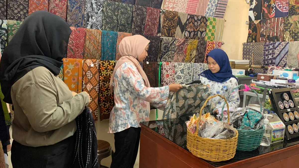 Batik Miranti Kembangkan Banyak Motif Baru