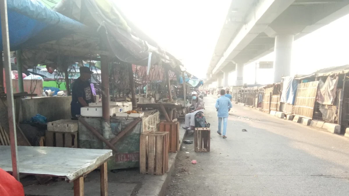 Pastikan Pedagang di Badan Jalan Direlokasi