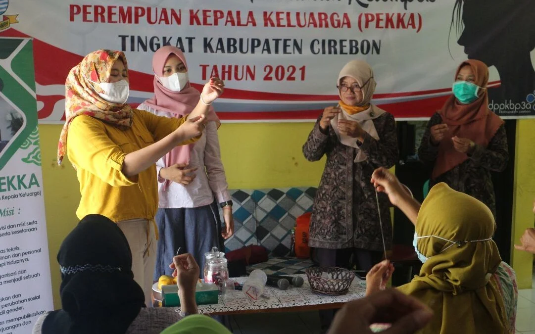 Berdayakan Perempuan Kepala Keluarga