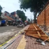 Pelajar Bacok-bacokan Sepanjang Jalan