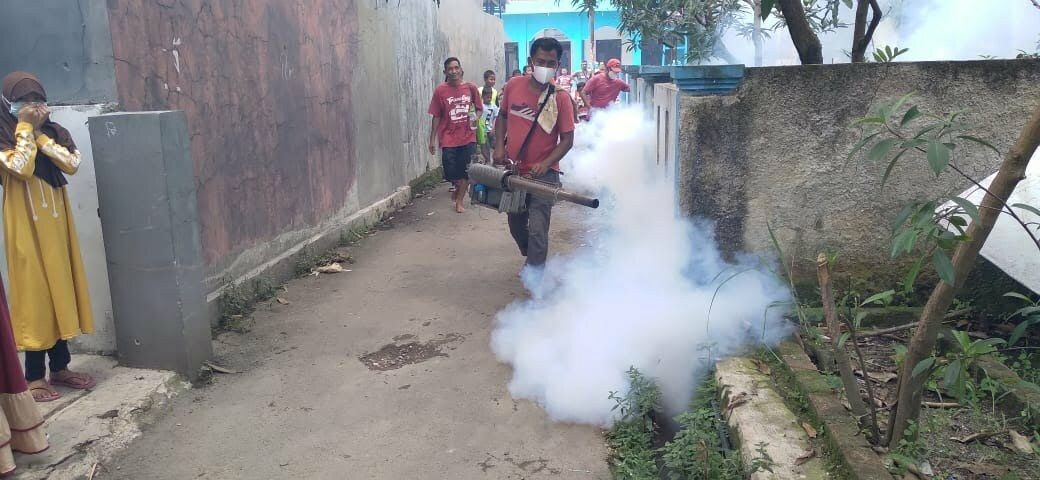 Pemdes Sindang Gencarkan Fogging