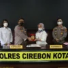 AKBP Fahri Diganjar Penghargaan dari Komnas PA