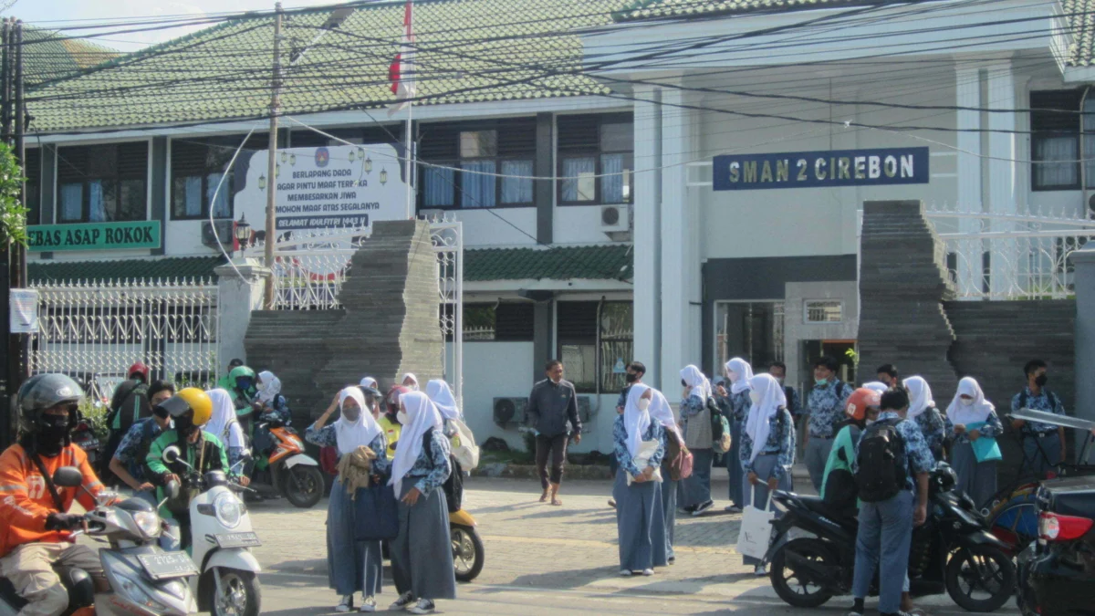 Saatnya Berebut Sekolah Saatnya Berebut Sekolah