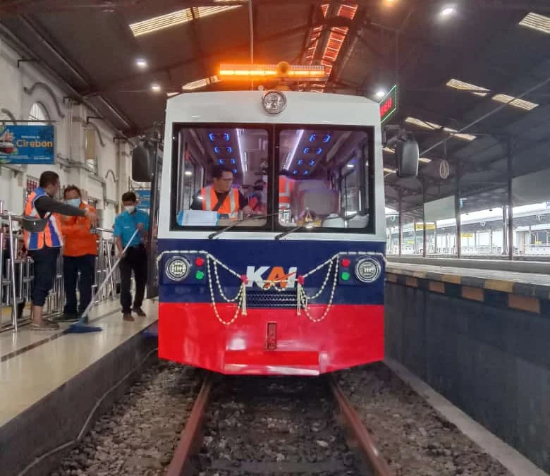 Kereta Api Resmikan Lori Dresin Inspeksi Terbaru