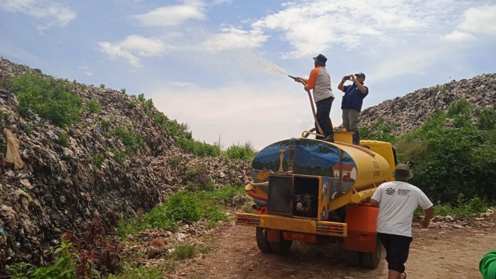 Cairan Eco Enzyme Mengurangi Bau Busuk Sampah, Kok Bisa?