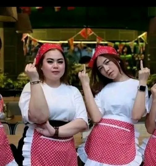 Pelayan di Karen's Diner Jakarta, jutek-jutek. --FOTO: INSTAGRAM