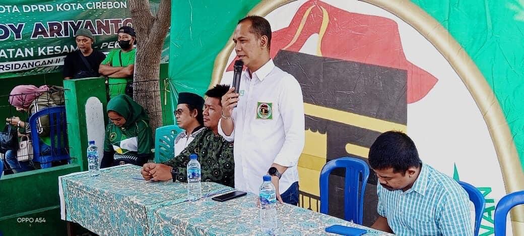 Ketua DPC PPP dr Doddy Ariyanto menegaskan partainya tetap solid. --foto : Azis Muhtarom