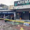 Suasana kantor Arema FC setelah Aremania demo atas tragedi Kanjuruhan. --FOTO: RADARKUDUS