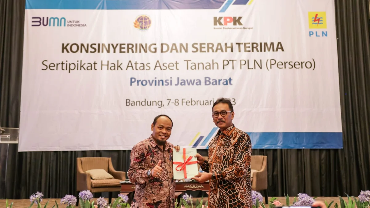 Terima 9 Sertifikat Kepemilikan Tanah dari BPN, PLN Amankan 27 Hektar Aset Negara