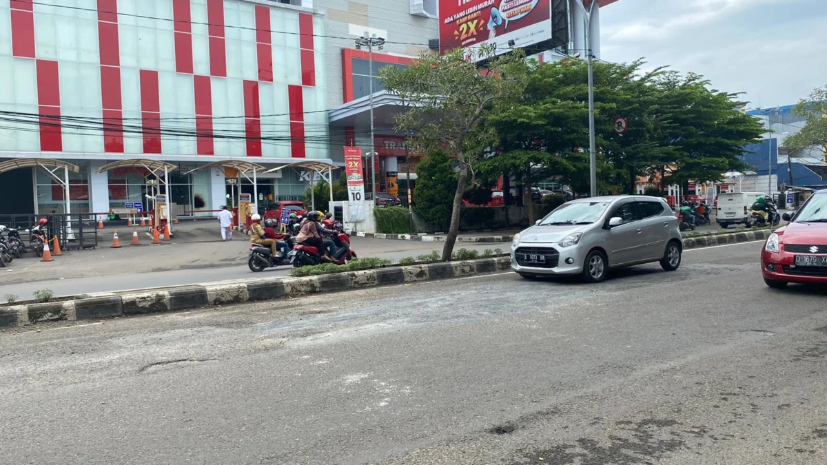 jalan-rusak-cirebon