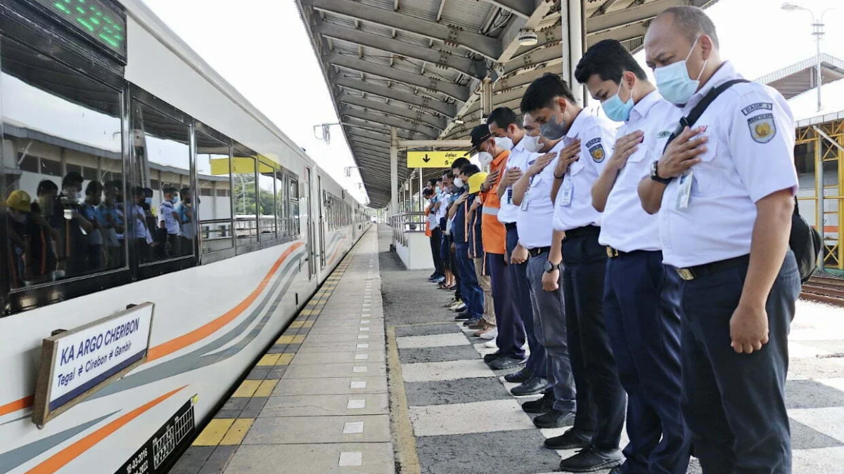 Resmi, Kereta Api Sedang Buka Lowongan Pekerjaan. Simak Penjelasannya