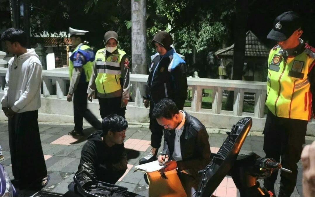 Patroli, Polres Kuningan Amankan Puluhan Sepeda Motor Bodong