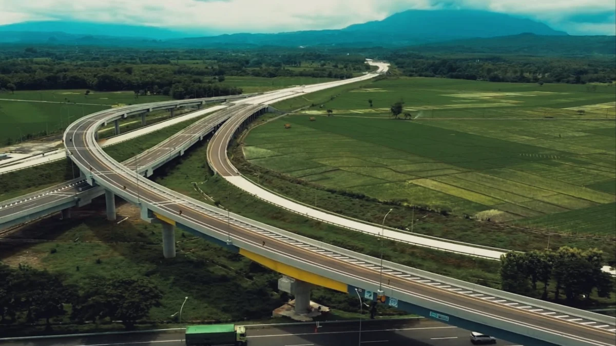 perjalanan bandung cirebon lewat tol cisumdawu