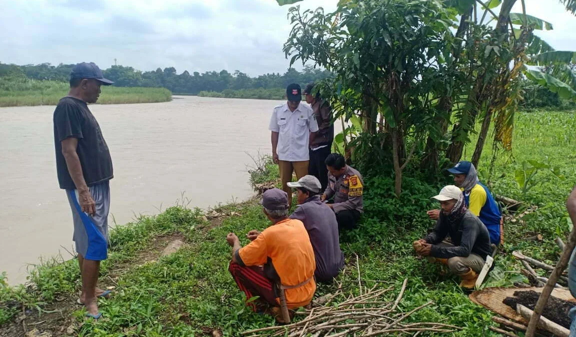 Hendak ke Kebun, Kakek 63 Tahun Diduga Hanyut di Sungai Cisanggarung