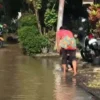 Sedikitnya 93 rumah yang berada Blok Cikamangi terdampak banjir dengan ketinggian air 45 sentimeter