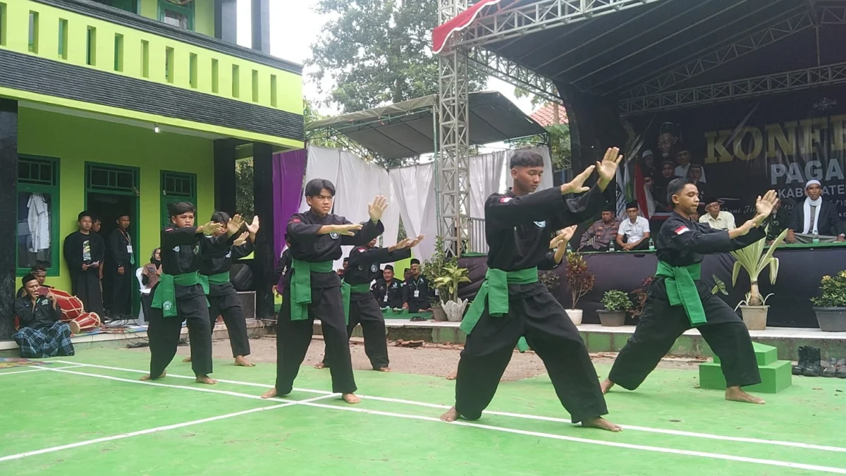 Di Majalengka baru ada 5 pesantren yang mempunyai perguruan silat Pagar Nusa