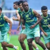 Jelang Persib vs PSM, para pemain Persib berlatih serius.