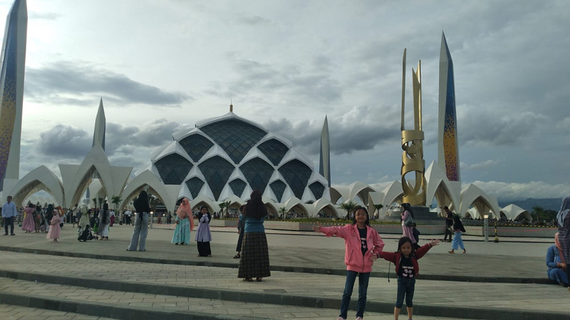 Masjid Raya Al Jabbar