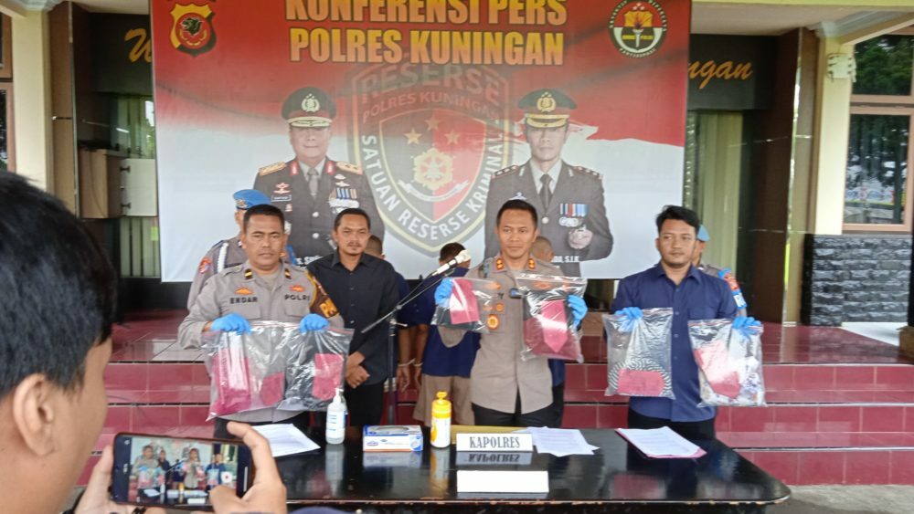 Polisi Bilang Dukun AR Sempat Rekam Praktik Asusila kepada Korban di Bawah Umur