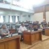 KPU Majalengka tidak hadir dalam rapat yang digelar di Gedung DPRD untuk klarifikasi rekrutmen PPS