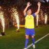 cristiano ronaldo disambut meriah fans Al-Nassr