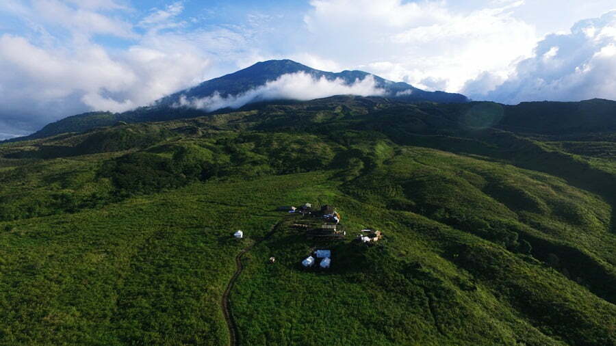 ilustrasi-wisata-alam