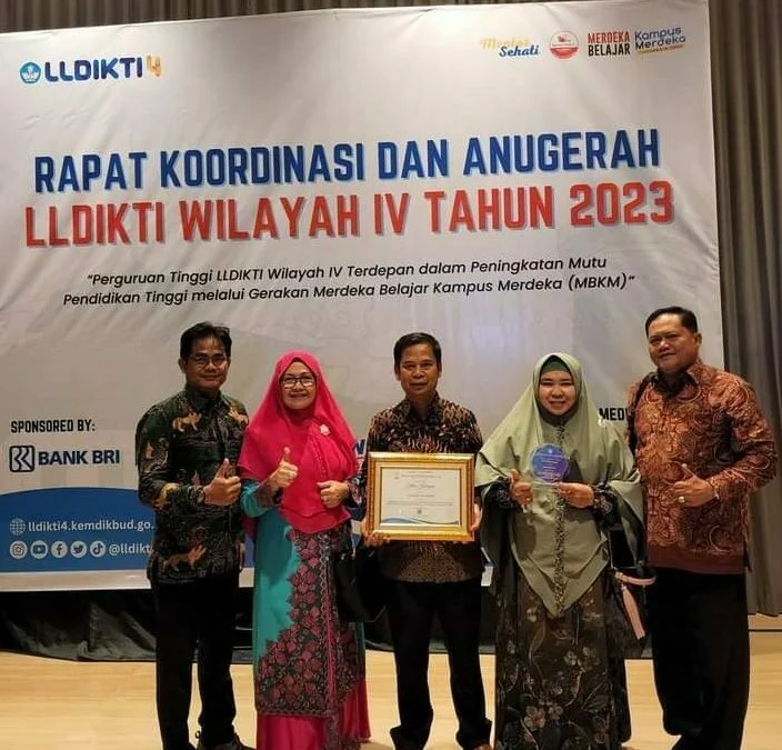 STIKes Kuningan Raih Silver Winner dari LLDIKTI