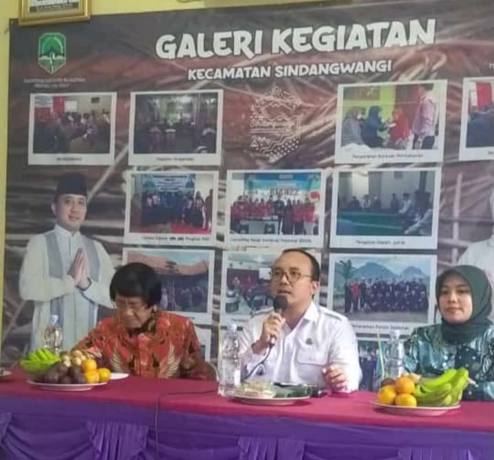 Kak Seto, Kamis (8/3) kemarin, berkunjung ke Kecamatan Sindangwangi Kabupaten Majalengka