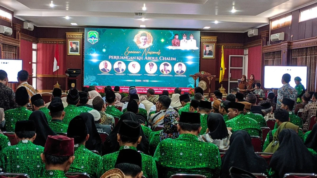 Pemkab Majalengka menggelar seminar Nasional pengusulan calon pahlawan Nasional KH Abdul Chalim yang merupakan salah seorang pendiri Nahdlatul Ulama (NU) asal Kecamatan Leuwimunding Kabupaten. Majalengka, di gedung Yudha Abdi Karya, Kamis 30 Maret 2023