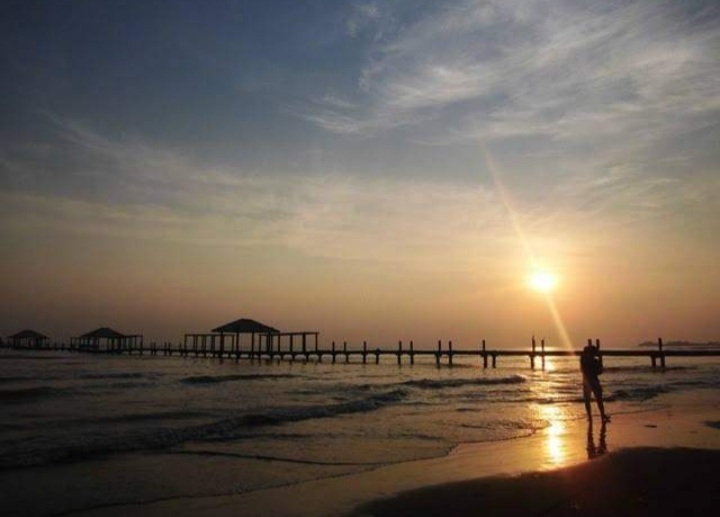 Rekomendasi 10 Wisata Pantai di Tegal Yang Seru Dan Hits