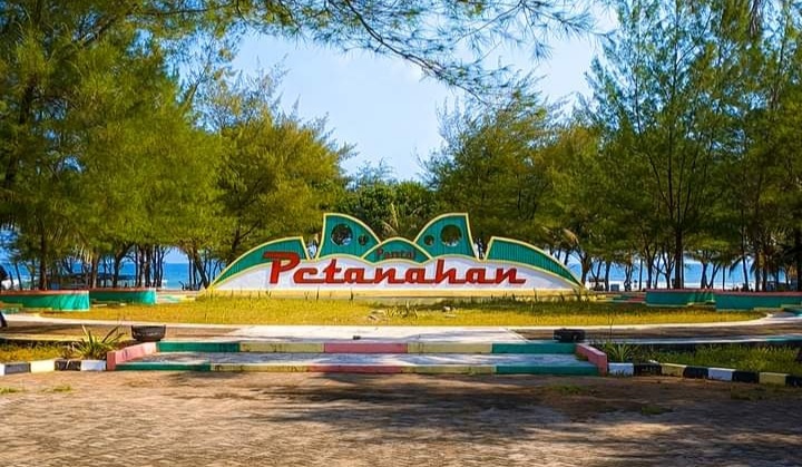 5 Rekomendasi Pantai di Kebumen Yang Indah Dan Menyenangkan