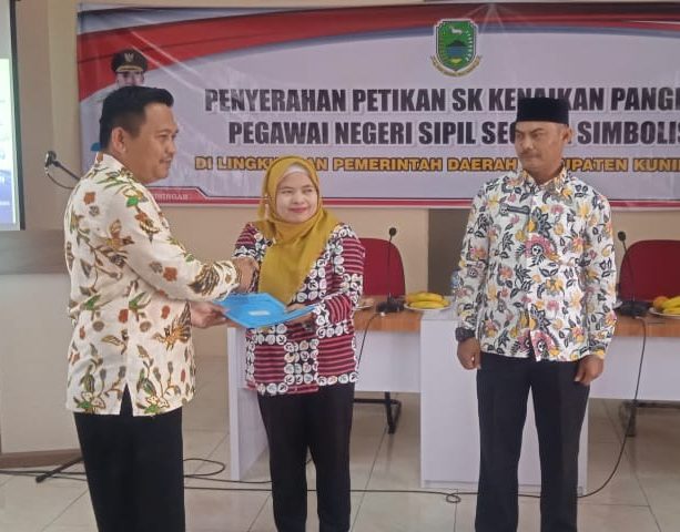 SAH 440 PNS Kabupaten Kuningan Naik Pangkat